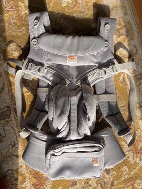 Ergobaby Carrier in  Light Gray